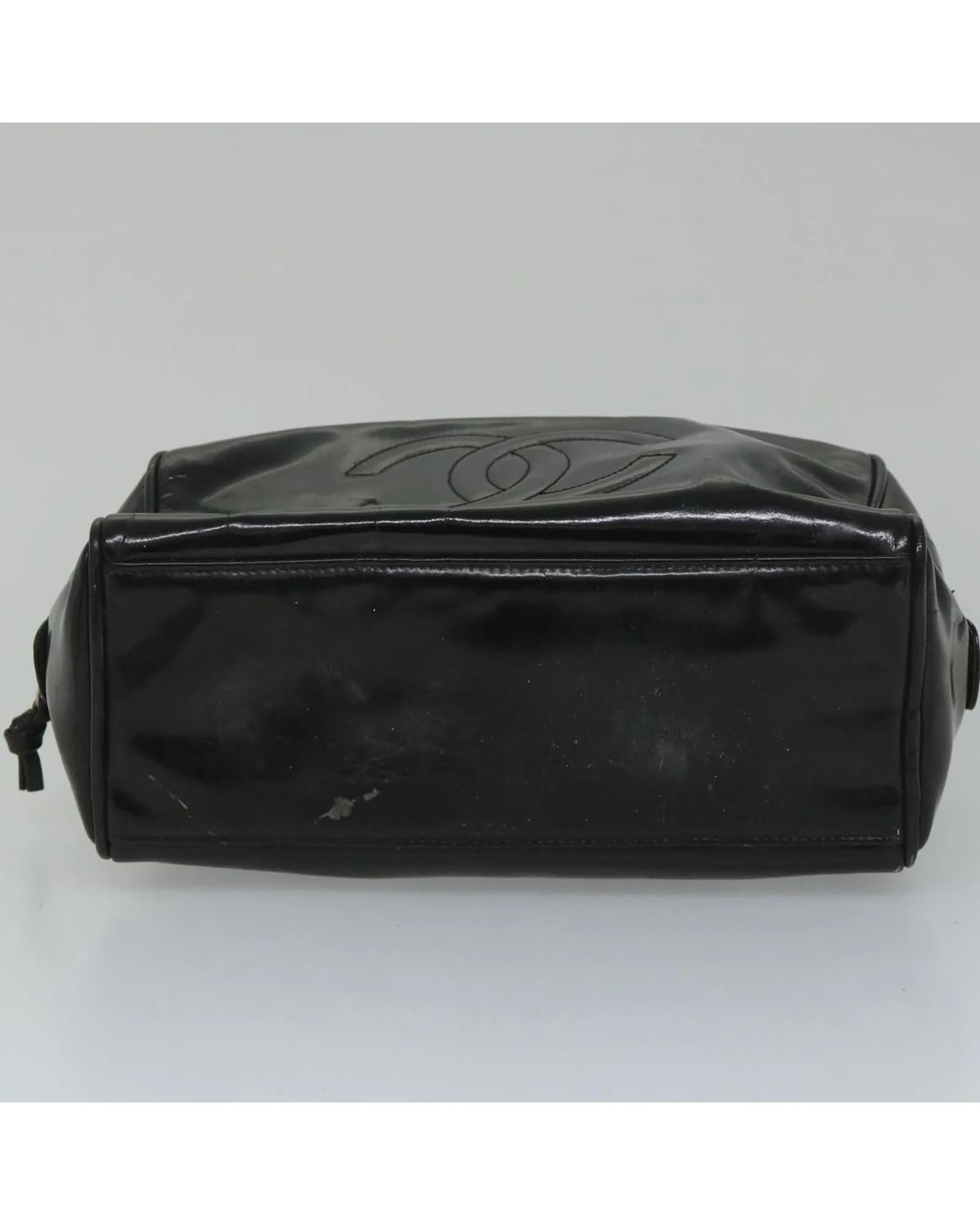 CHANEL Patent Leather Cosmetic Clutch Black