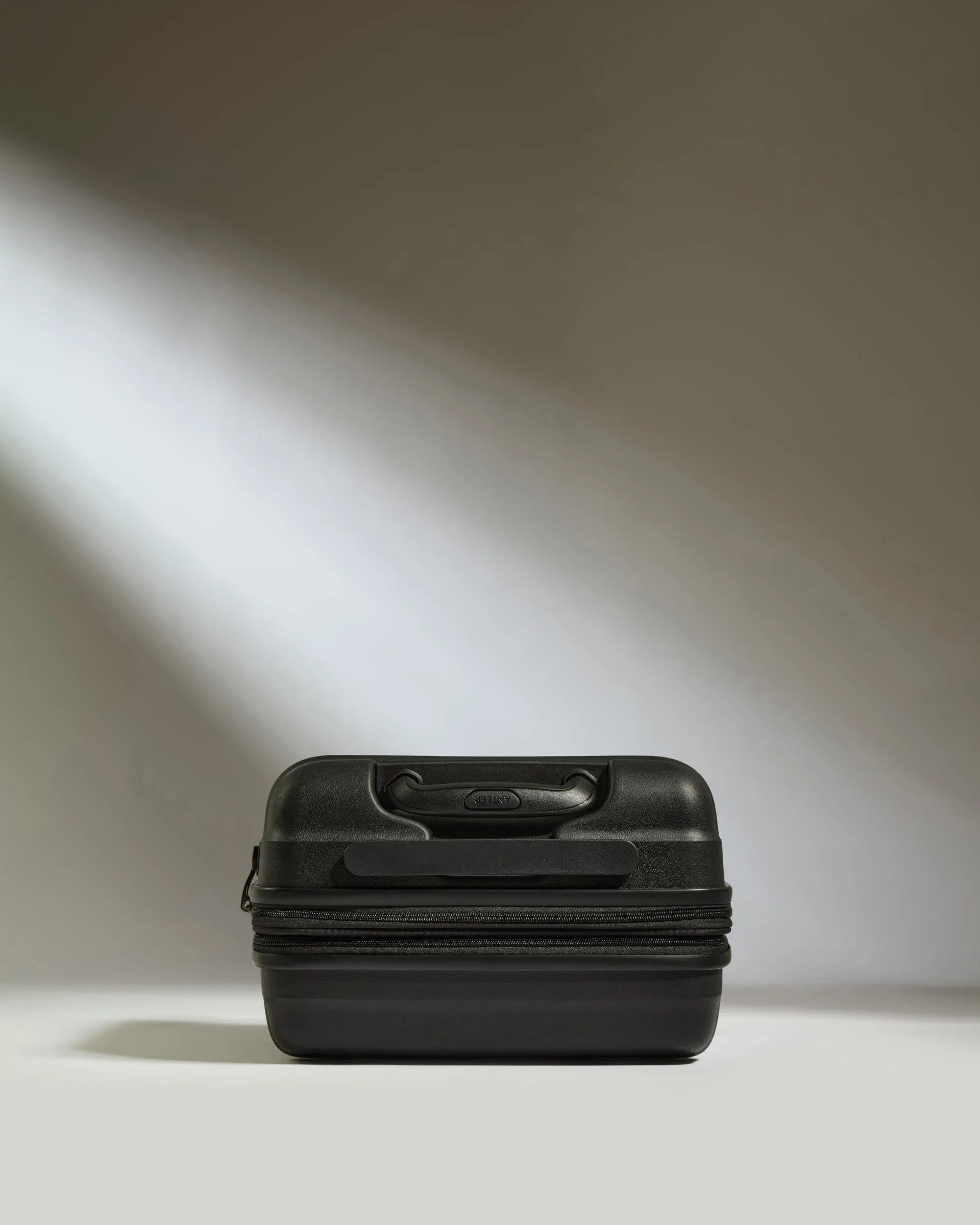 Expandable Cabin Suitcase in Black - Juno