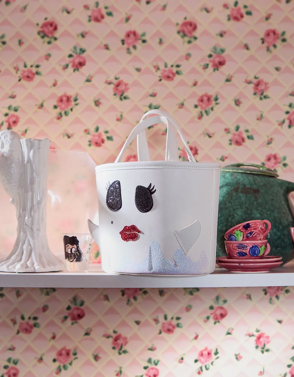 KITSCH GIMMIE CANDY GHOST BUCKET BAG WHITE