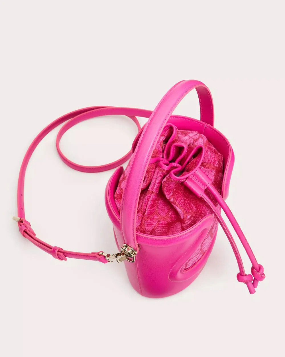 La Cinquieme Toile Iconographe Bucket Bag in Pink